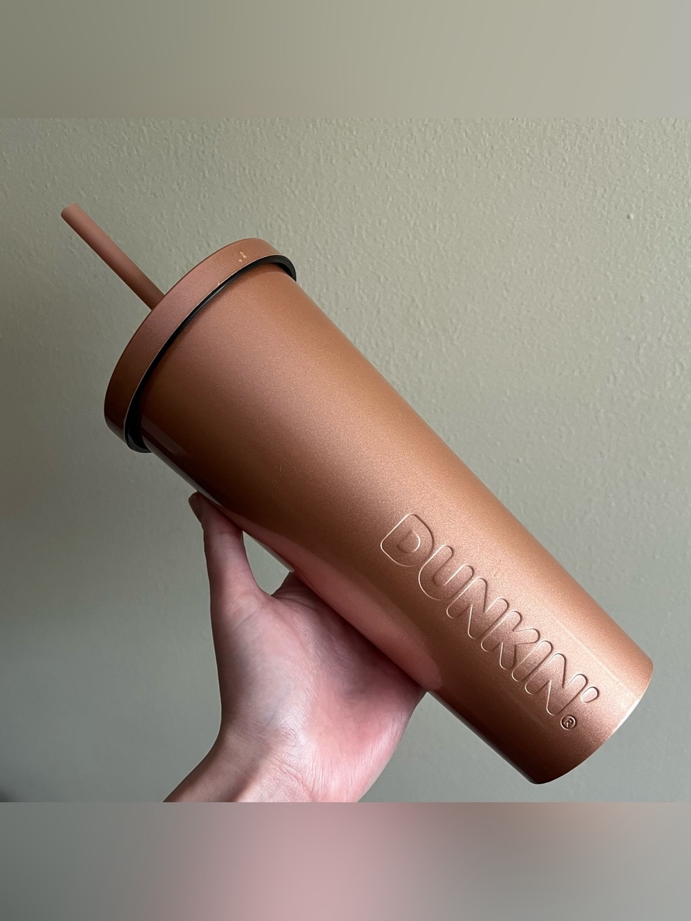 Dunkin Rose Gold Metallic Pink Reusable Cup 2023 24 oz with Lid and Straw
